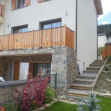 Tres Joli De 25m2 Dans Rdc D'un Chalet. * Formiguères